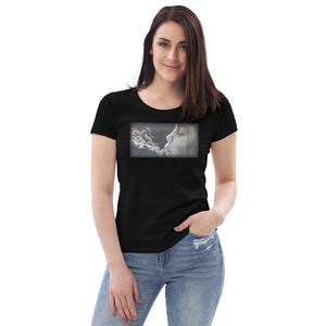 Bild in Slideshow öffnen, Mujer Soplando | Enganliegendes Öko-T-Shirt für Damen
